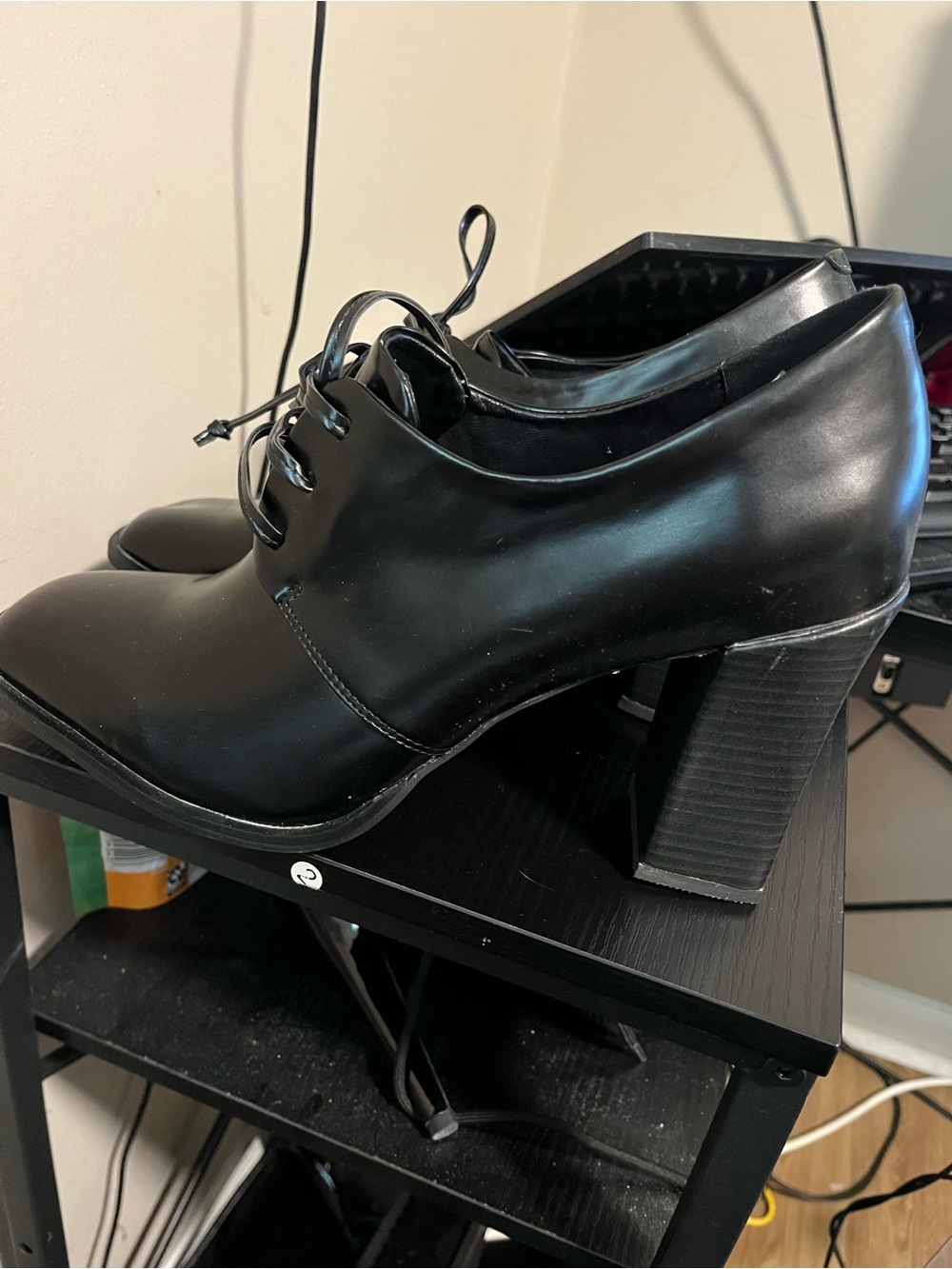 Black oxford heels - sz 11